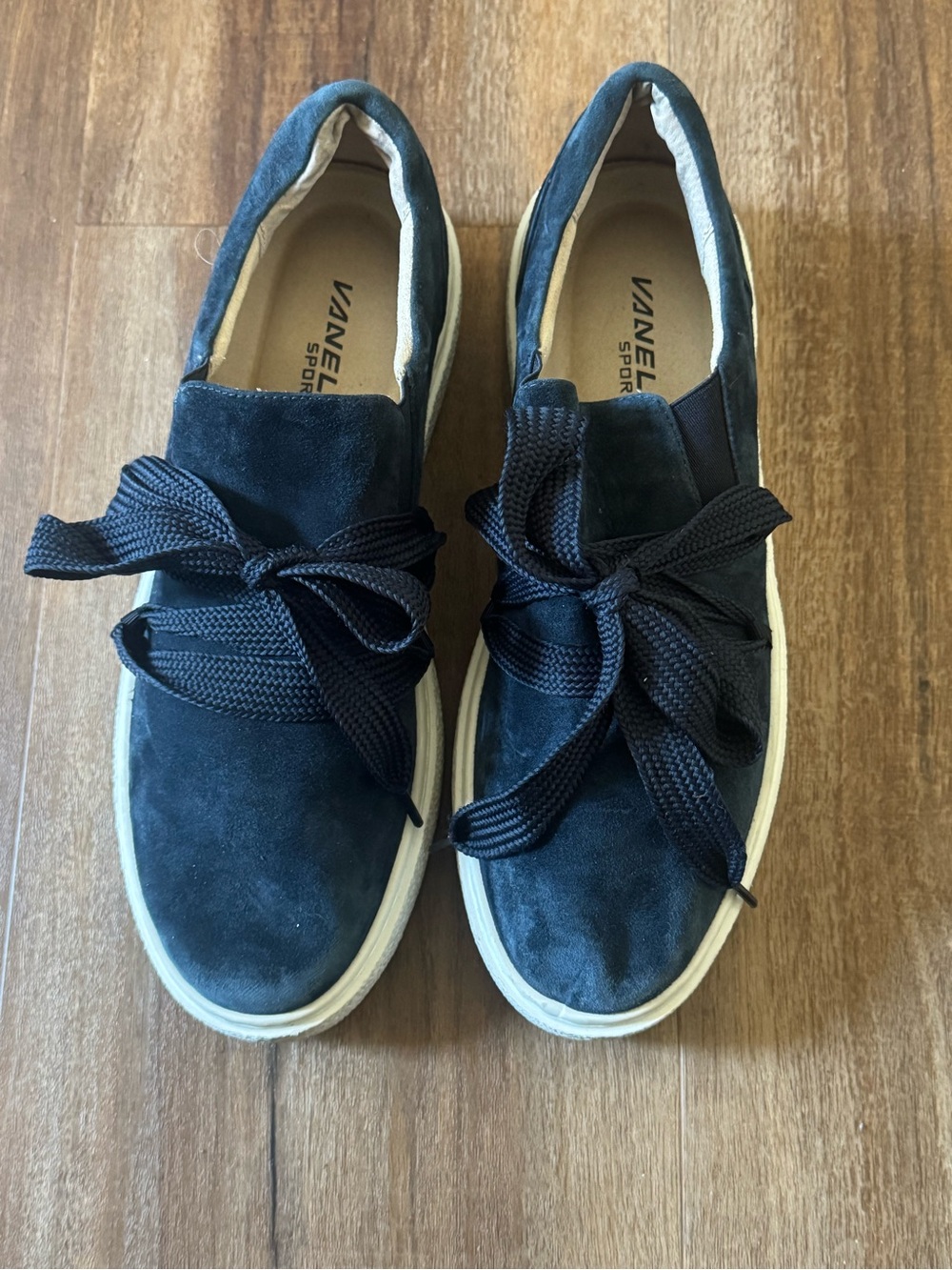 Vaneli Sport Suede Yvette Sneakers